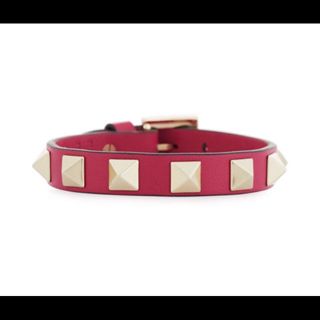 Valentino Garavani Pink Bracelet With Gold Studs 185$